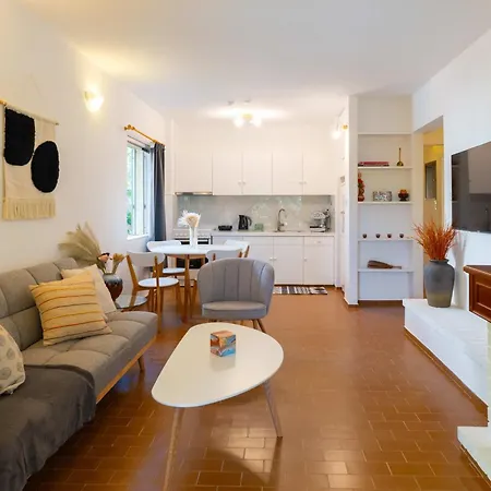 Apartment Phaedrus Living Seaside Flat *
