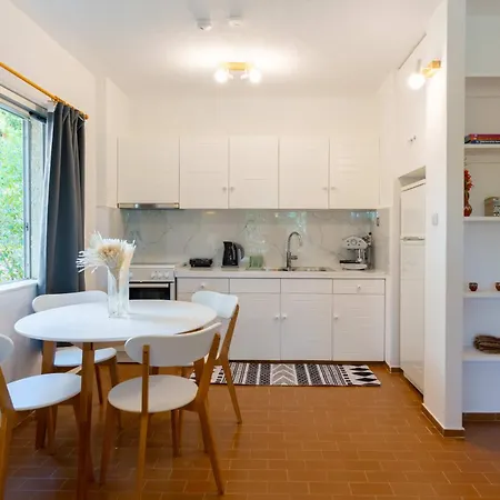 Phaedrus Living Seaside Flat Saronida