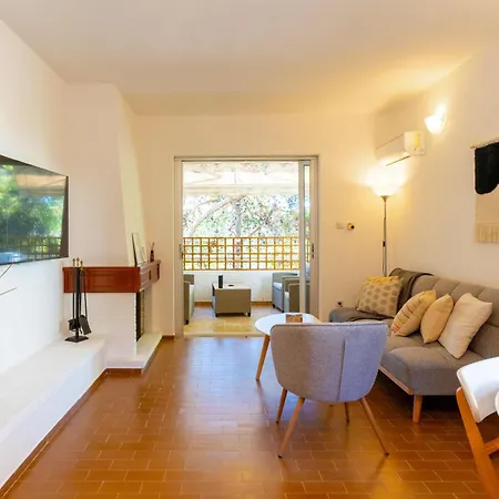 Apartment Phaedrus Living Seaside Flat Saronida